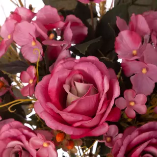 Ramo hortensias y rosas artificiales malva 51. Funerario. Ramos,flores artificiales cementerio